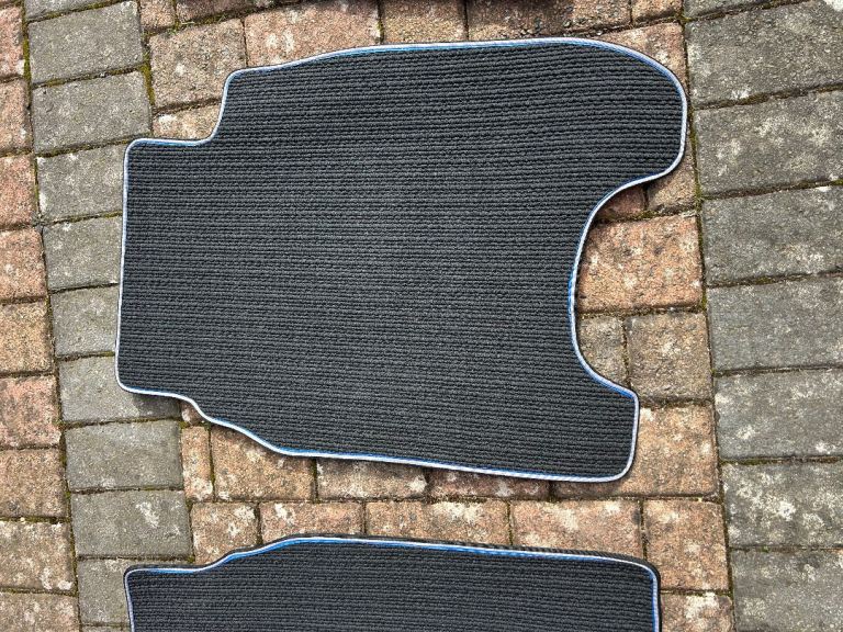 Honda Civic carpets and seat covers