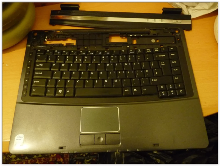 Acer Travelmate 5720 Laptop Keyboard & Mouse Replacement With Plastics