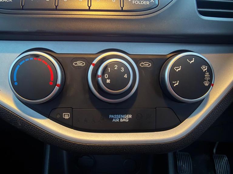 2013 Kia Picanto 1.0 1 5dr HATCHBACK PETROL Manual