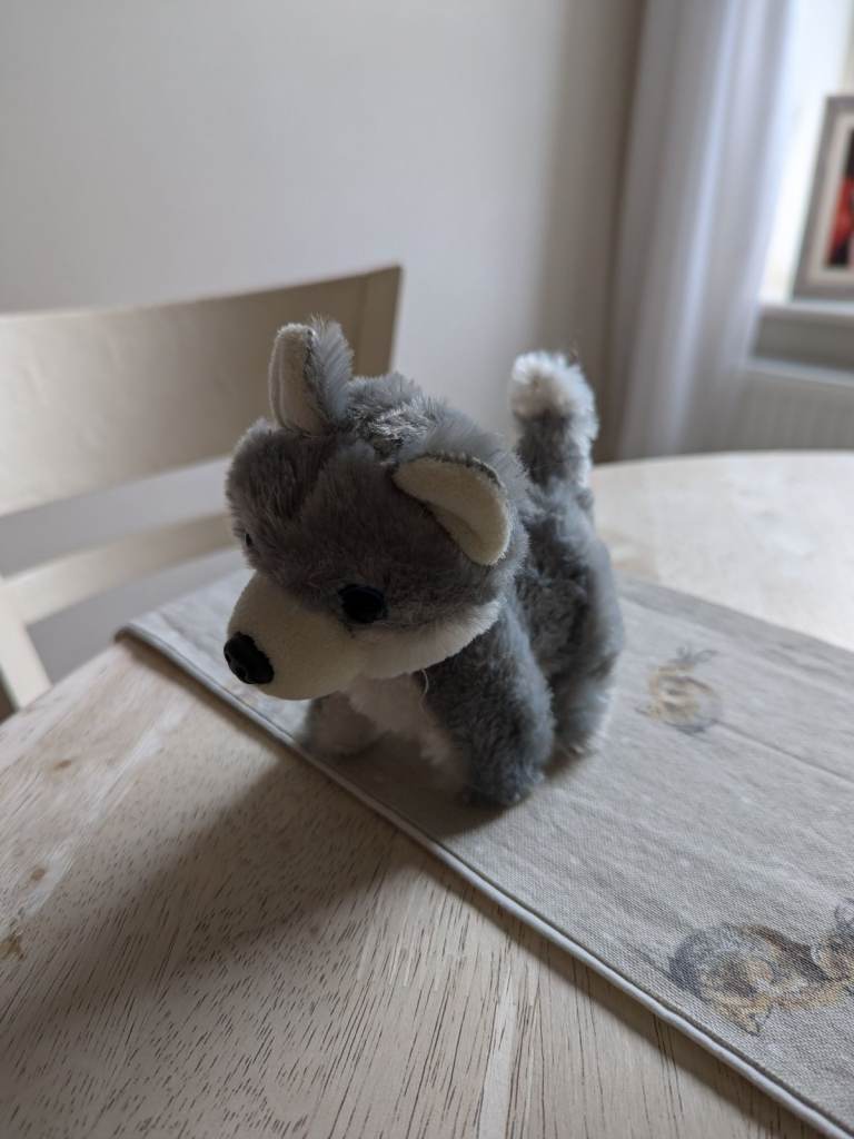 Small Battery Operated Barking/Walking Husky for Sale