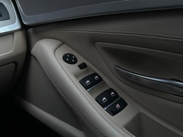 2016 BMW 5 Series 520d [190] M Sport 5dr Step Auto ESTATE DIESEL Automatic