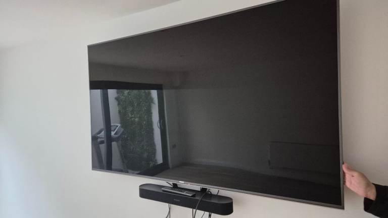 Sony BRAVIA 4K UR2 65" Smart Google TV + Soundbar - Like New Bundle