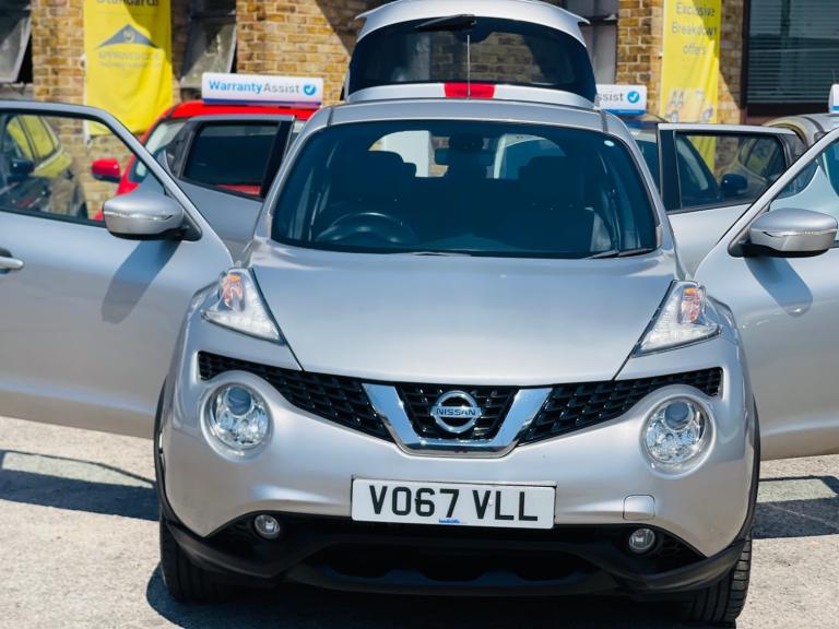 2017 Nissan Juke 1.2 DiG-T N-Connecta 5dr HATCHBACK Petrol Manual