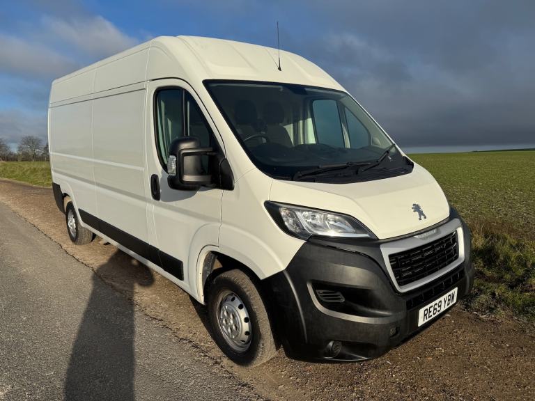 2019 Peugeot Boxer 2.2 BlueHDi 335 Professional Panel Van 5dr Diesel Manual L3