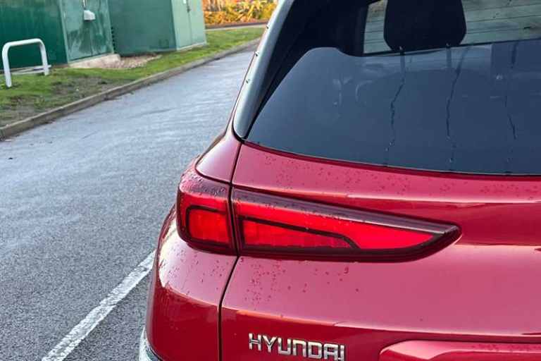 2022 Hyundai KONA 64kWh Premium SUV 5dr Electric Auto (10.5kW Charger) (204 ps) SUV Electric Auto...
