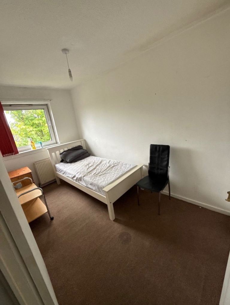 Single Room To Rent 