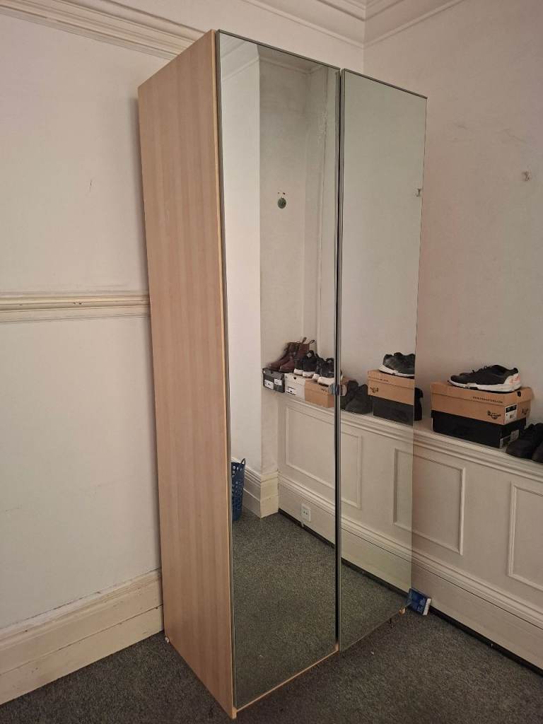 Nice double mirror wardrobe with draws