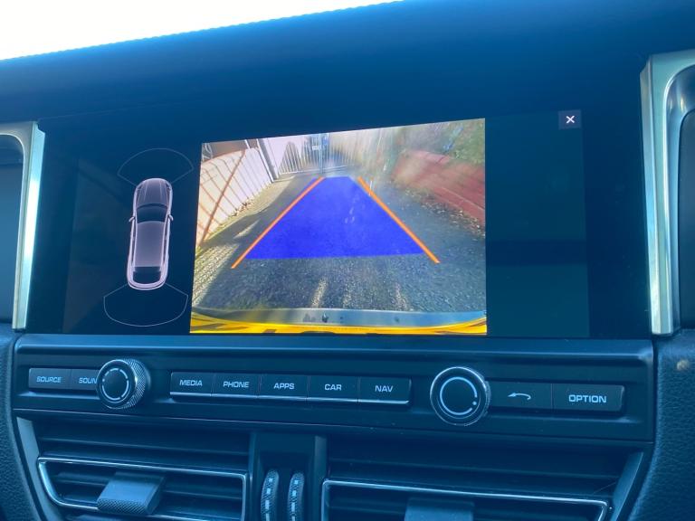 2020 Porsche Macan 2.0T PDK - Panoramic Sunroof &amp; Bose Audio &amp; PASM &amp; Huge Spec 4x4 P...