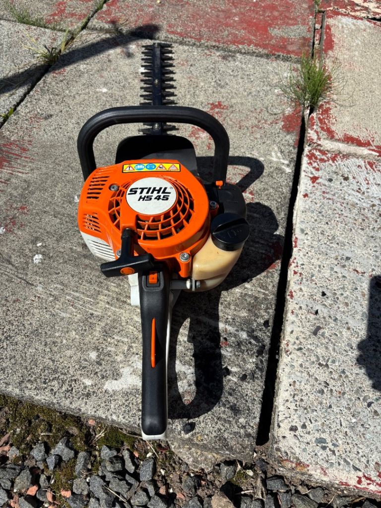 Stihl hs45 hedge trimmer 