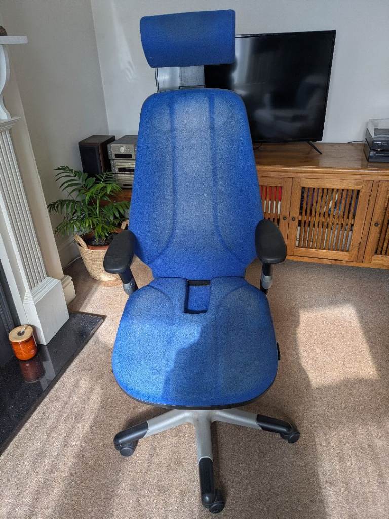 RH Logic 4 ergonomic office chair - coccyx cut out 