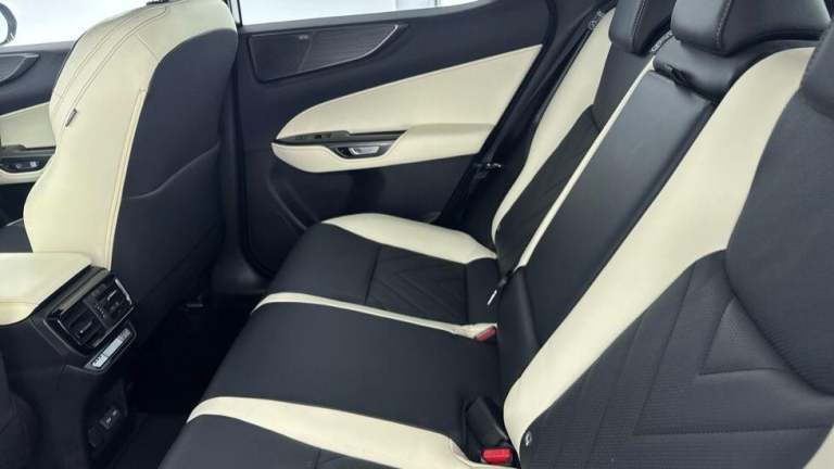 2024 Lexus NX 2.5 450h+ 18.1kWh Takumi SUV 5dr Petrol Plug-in Hybrid E-CVT 4WD Euro 6 (s/ ESTATE ...