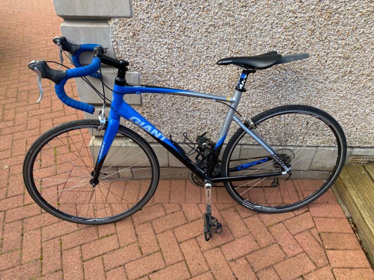 Giant Defy Road bike