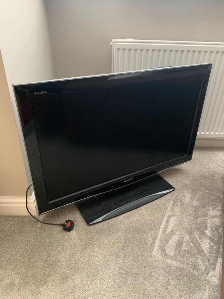 Sharp Aquos LC-37XD1E LCD Colour TV with Remote