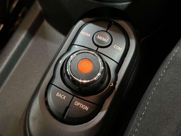 2019 MINI Hatch 2.0 Cooper S Sport II 3dr Auto HATCHBACK PETROL Automatic