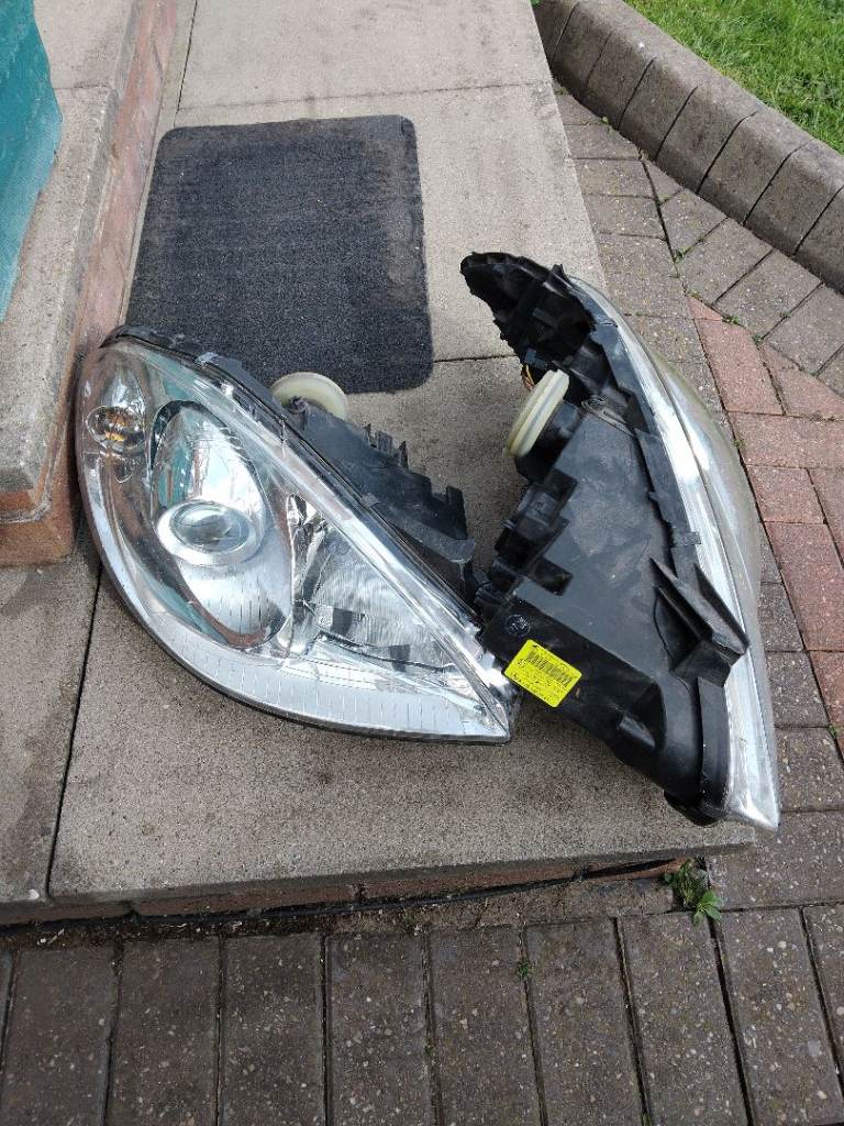 W169 headlights
