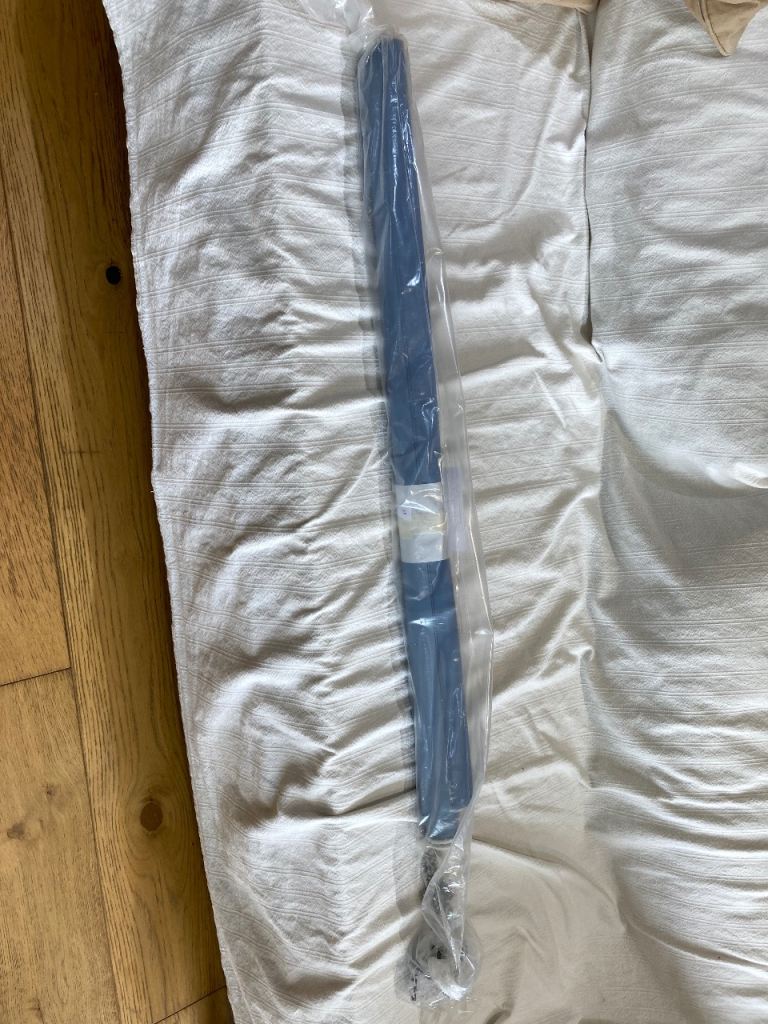 Window blind, blackout, new, excellent quality. FREE!