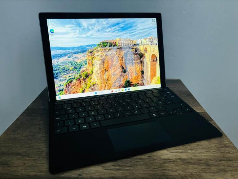 Microsoft Surface Pro 7 Plus - Core i5, 8GB, 128GB