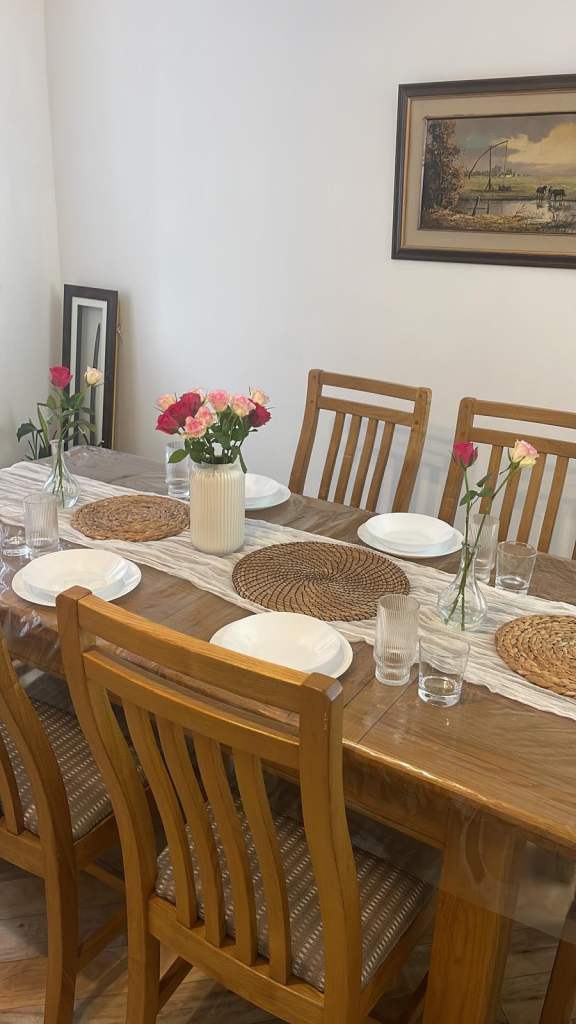 Cheshire Oak Medium Extension Dining Table Seats 6 to 8 - table with 6 chairs