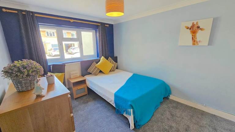 Large Double + Lounge + Kitchen + Garden in Aylesbury
