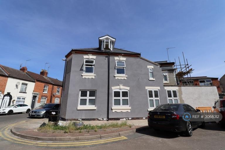 1 bedroom flat in Hunter Street, Northampton, NN1 (1 bed) (#3068312)