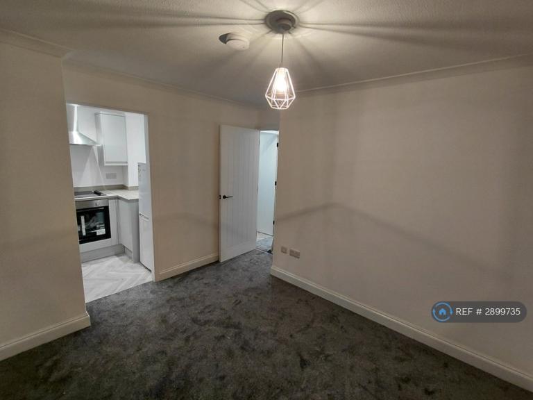 1 bedroom flat in Castle Quay, Neath, SA11 (1 bed) (#2899735)