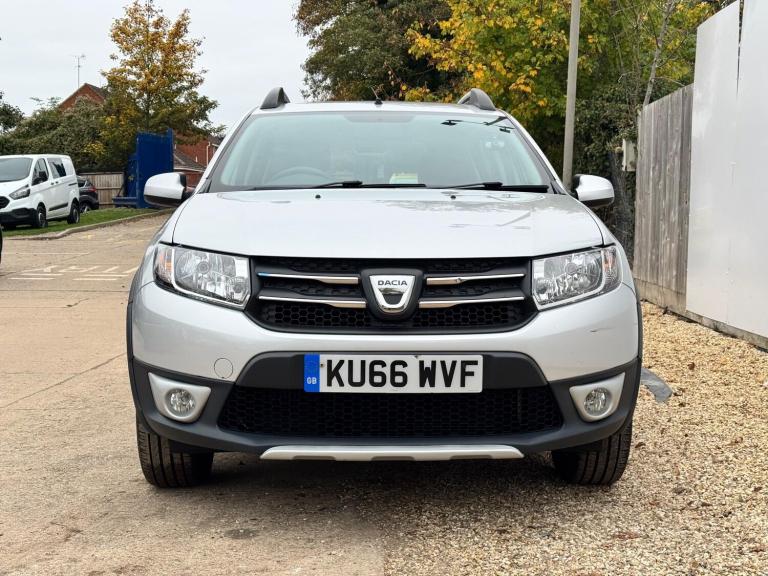 2016 Dacia Sandero Stepway 0.9 TCe Laureate Euro 6 (s/s) 5dr HATCHBACK Petrol Manual