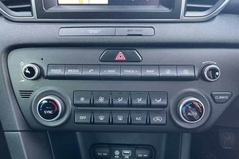 2018 Kia Sportage 1.7 CRDi ISG 2 5dr DCT Auto ESTATE DIESEL Automatic