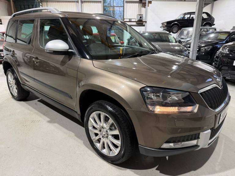 2014 Skoda Yeti 2.0 TDI SE Outdoor 5dr Diesel Manual Euro 5 110ps Superb Example  HATCHBACK Diese...