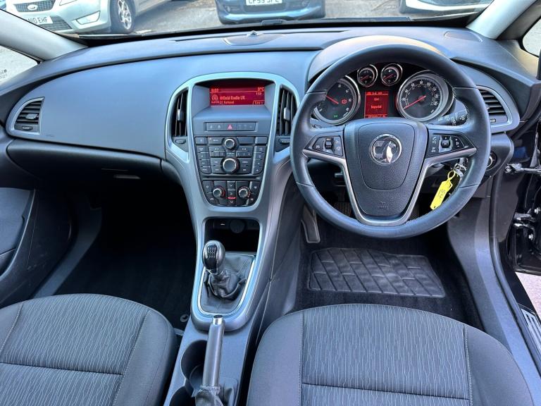 2015 (65) VAUXHALL ASTRA GTC 2.0 CDTI LIMITED EDITION 70,000 MILES UK DELIVERY