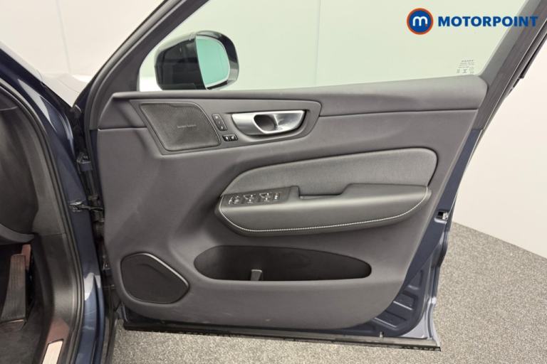 2024 Volvo XC60 2.0 T6 [350] RC PHEV Plus Dark 5dr AWD Geartronic SUV Hybrid Automatic