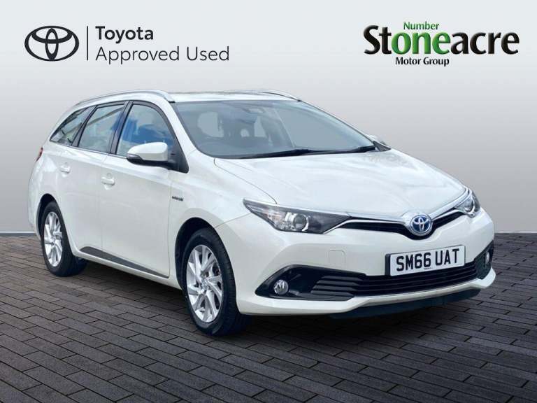 2017 Toyota Auris 1.8 Hybrid Business Edition TSS 5dr CVT ESTATE PETROL/ELECTRIC Automatic