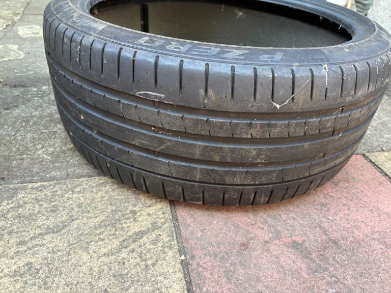 P ZERO PILELLI Tyre 255/35 R21 98W 