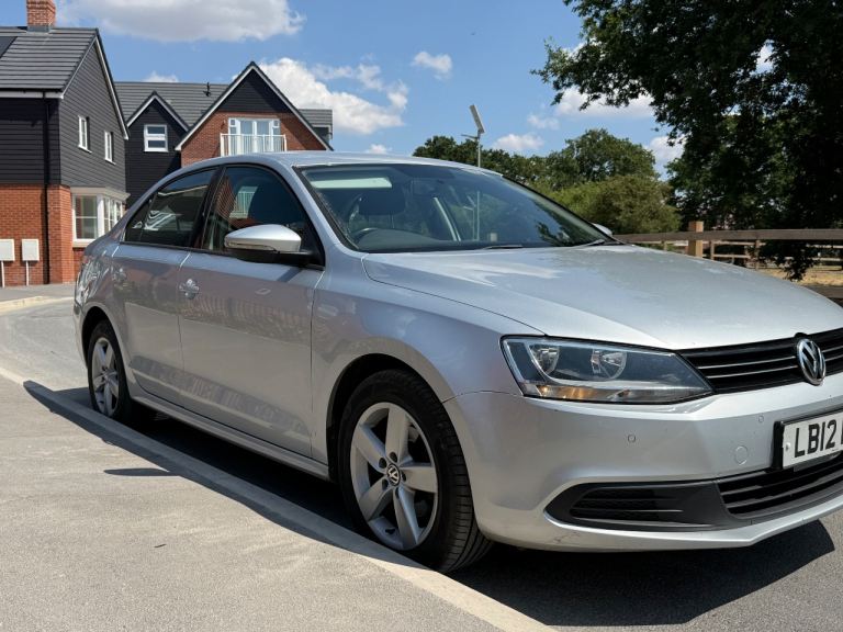 Volkswagen, JETTA, Saloon, 2012, Semi-Auto, 1598 (cc), 4 doors