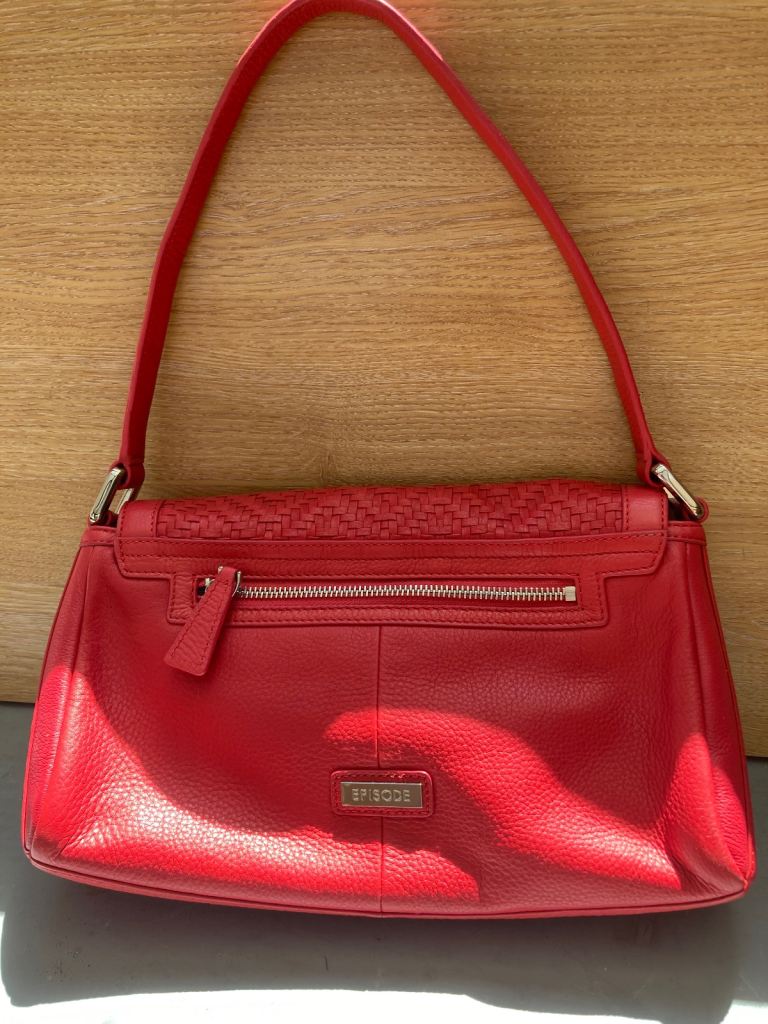 *REDUCED* Episode Genuine Leather Bag