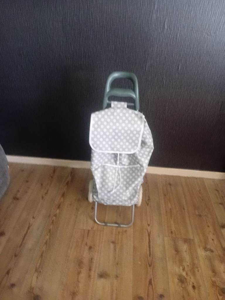 Homebargain shopping trolley