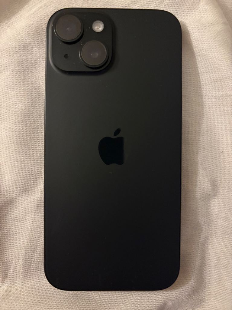 iPhone 15 immaculate 