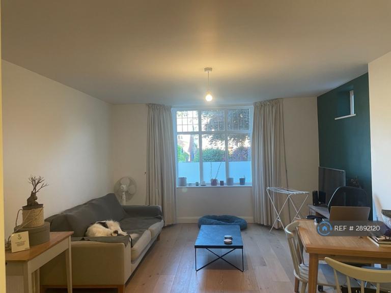 2 bedroom flat in Westbury-On-Trym, Bristol, BS9 (2 bed) (#2892120)
