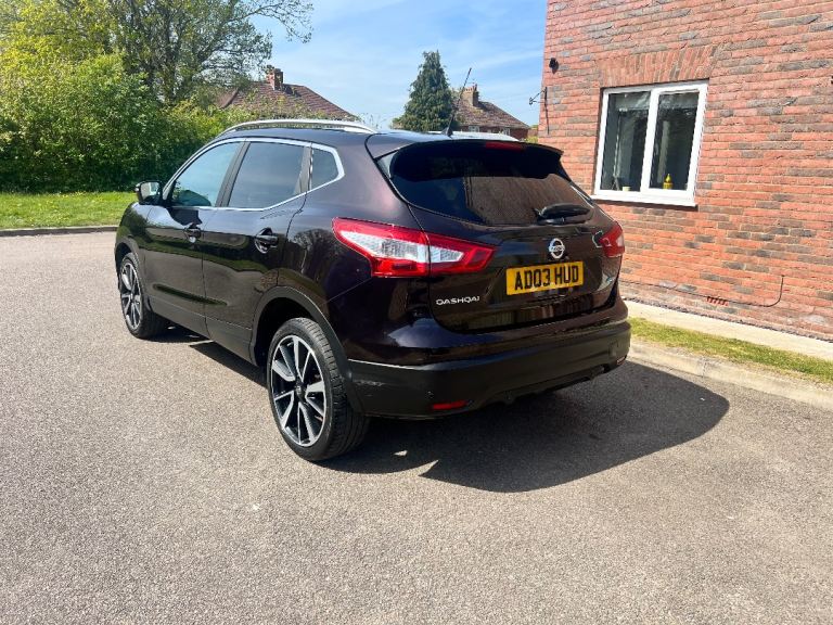 Nissan, QASHQAI, Hatchback, 2015, Manual, 1461 (cc), 5 doors