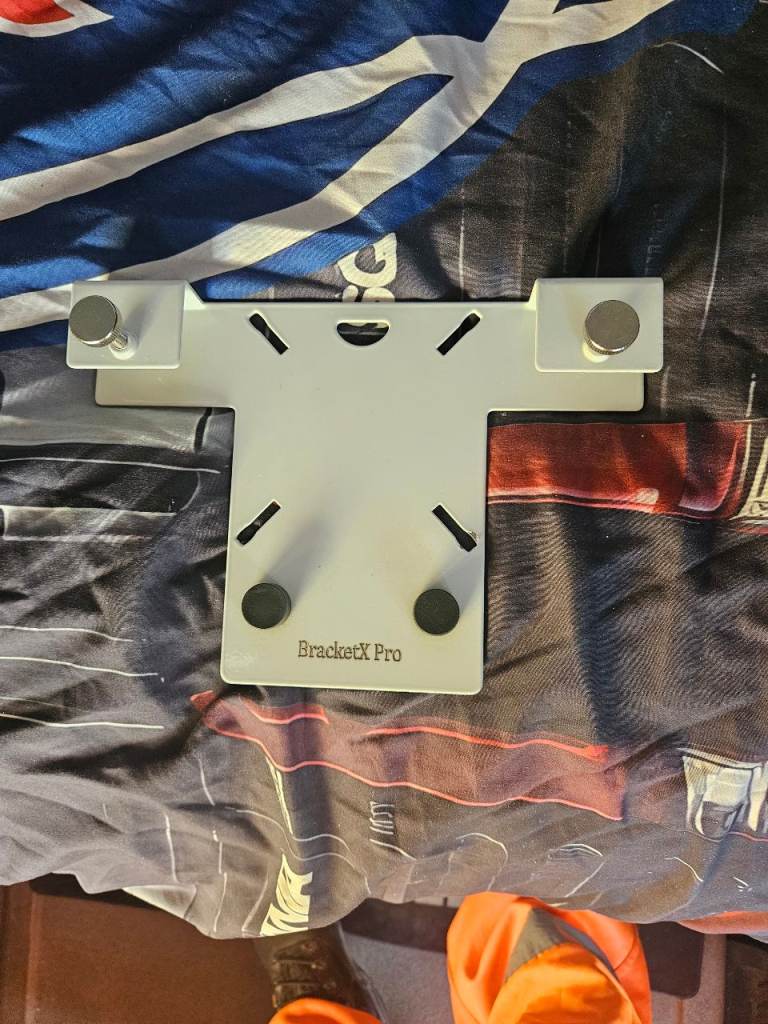 Scania TV bracket upto 32" TV brand new 