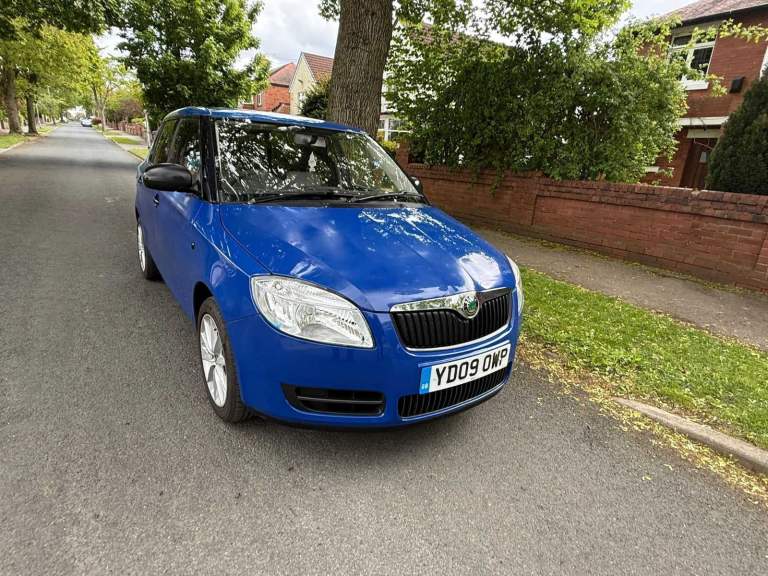 Skoda Fabia 1.2 HTP 6V (*Vw Polo/Ibiza) 5 Drs with 9 Months MOT&Rear Camera&Bluetooth Phone Con