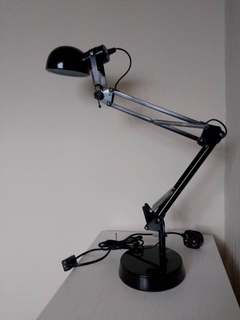 Stylish Black Table Lamp – Brand New, Never Used