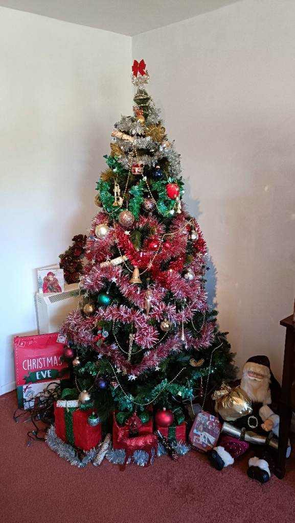Large Artificial Christmas Tree with Decorations – Good Condition