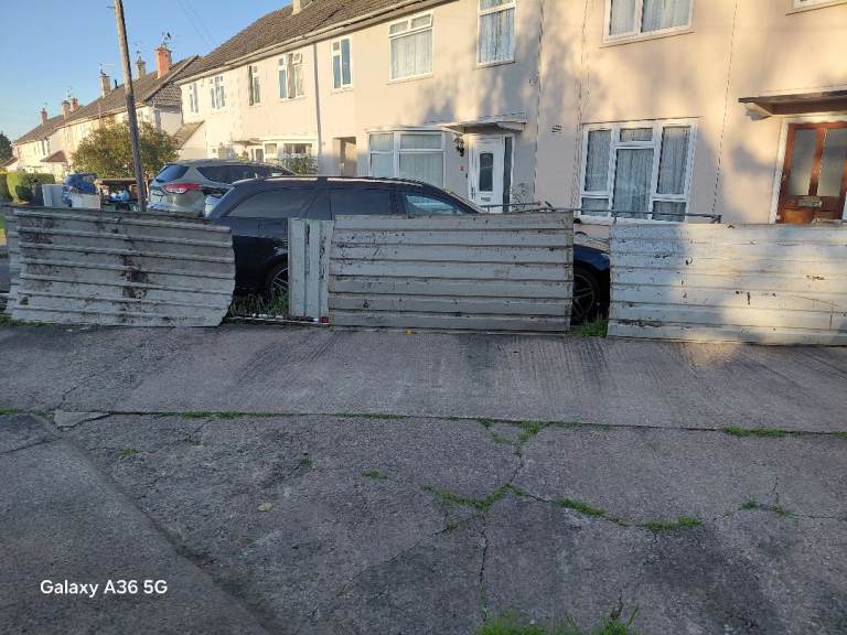 Bundle of metal & cables free to collect