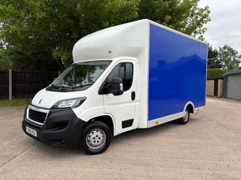 2019 Peugeot Boxer 2.0 BlueHDi 335 Built for Business Low Floor Luton 4dr Diesel Manual L3 Eur CH...