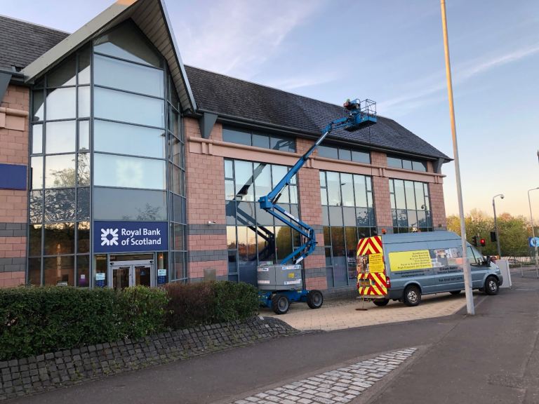 Pressure washing & jet cleaning ,graffiti & paint removal