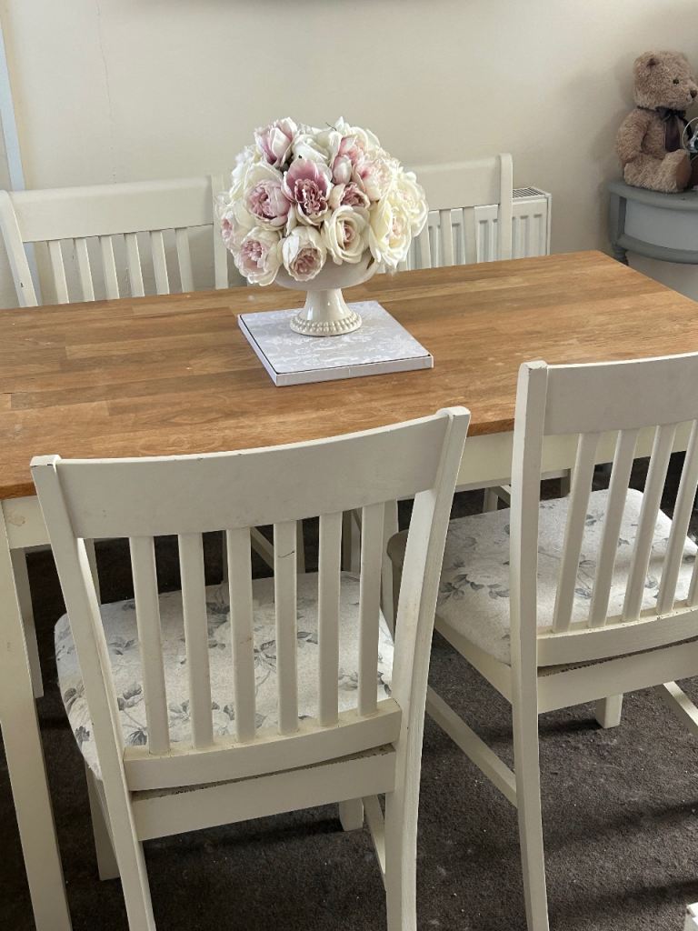 Shabby Chic Table & Chairs