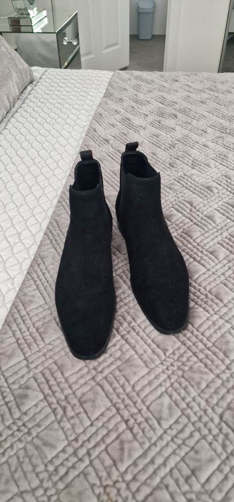 Mens chelsea boots brand new