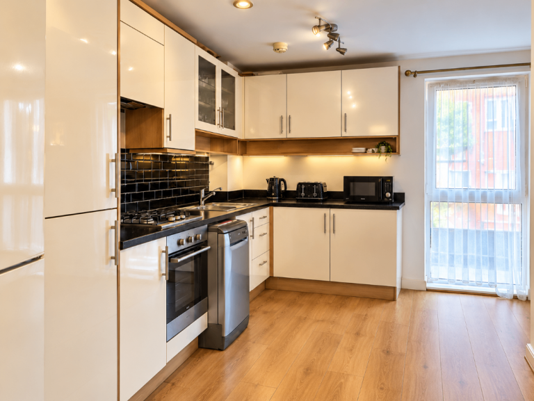 2 Beds Flat with Balcony.