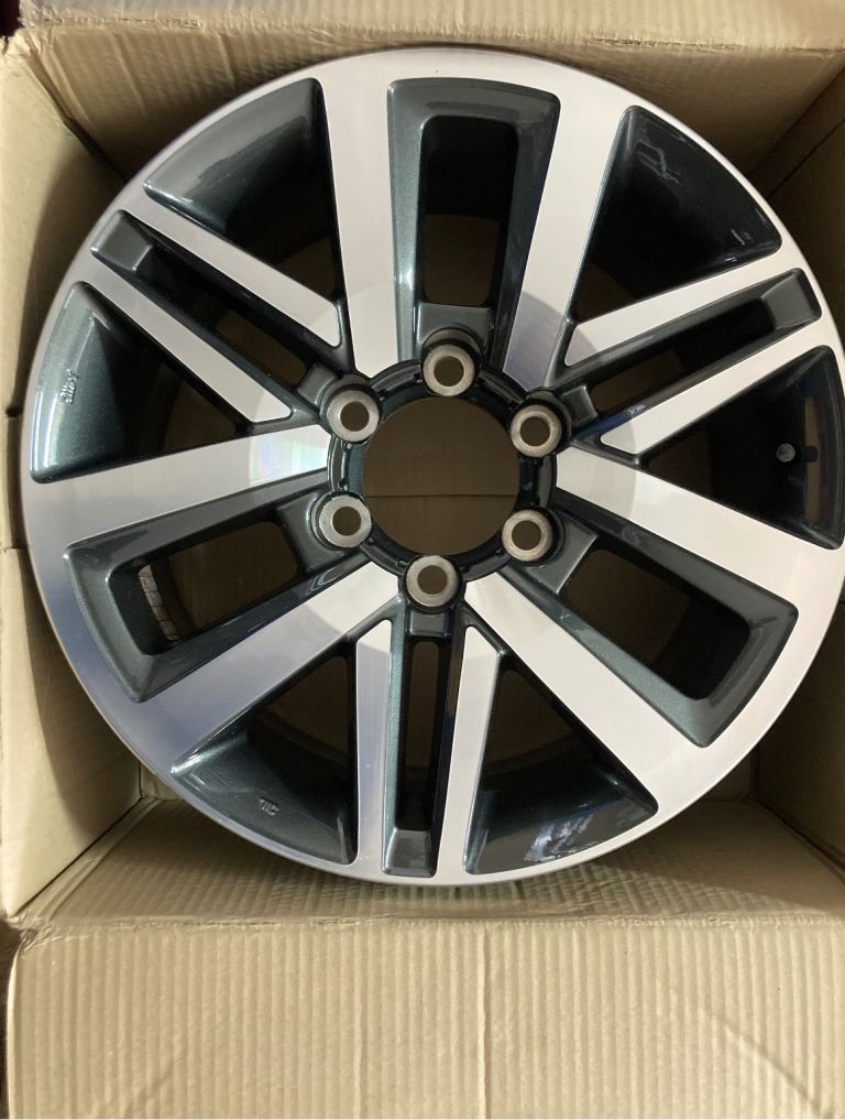 Toyota Hilux wheel 