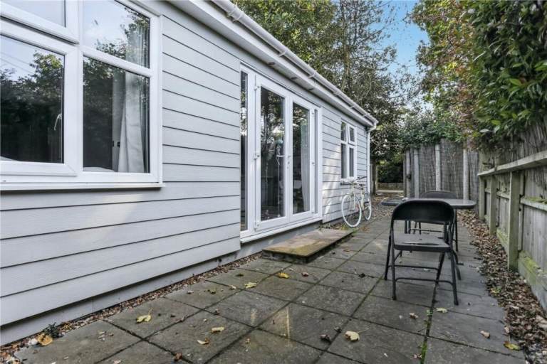 Detached 1 Bed Annex to Rent – Thorpe St Andrew – Bills Included